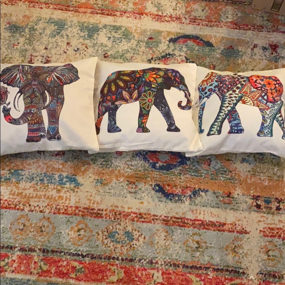 NWOT 17”x17” set of three elephant design pillows